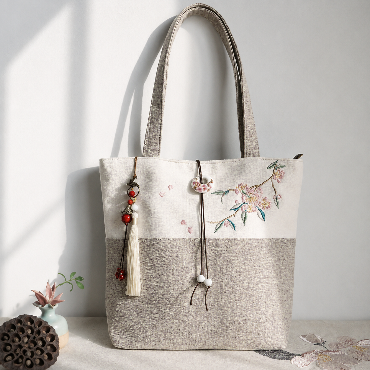 Sac à Main Femme en Toile Brodée – Style Élégant